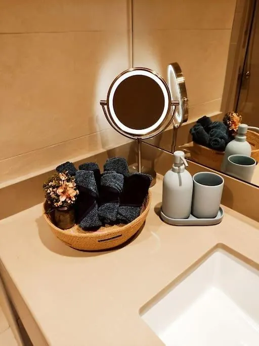 شقة Yas Azure Holiday Home أبو ظبي